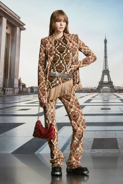 Look 19